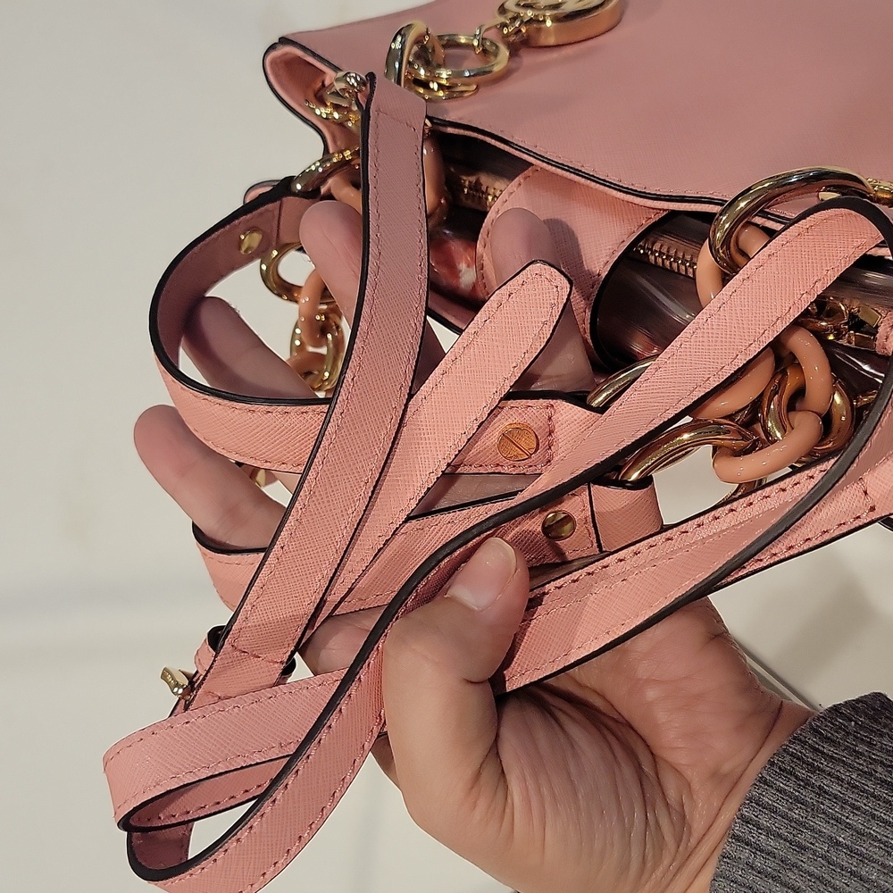 New and Authentic  Michael Kors bag - Picture 8 of 14